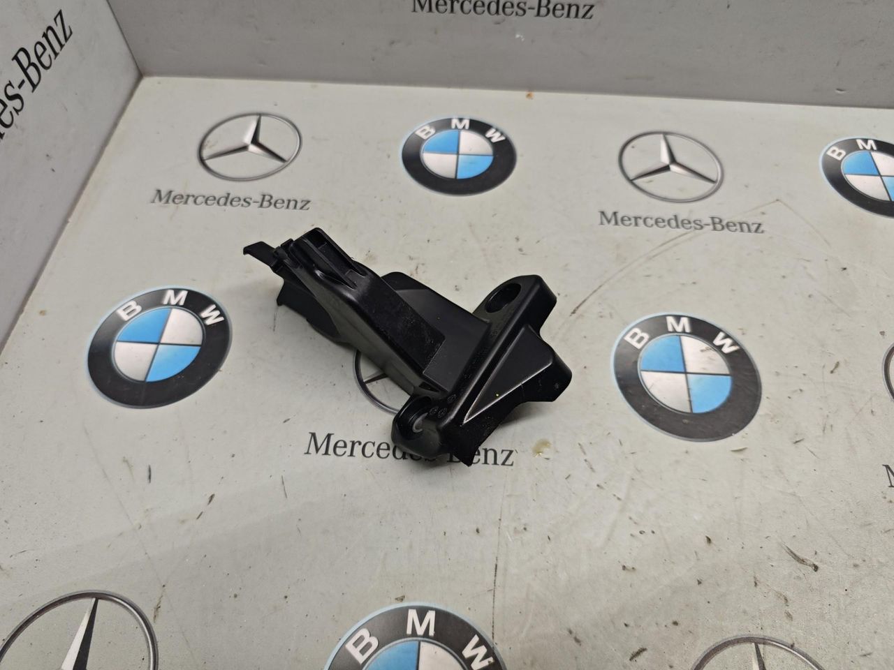 кронштейн (крепление) BMW X5 G05 [рестайлинг] 2023, 3.0 л., бензин, c4p, полный привод, 9454099