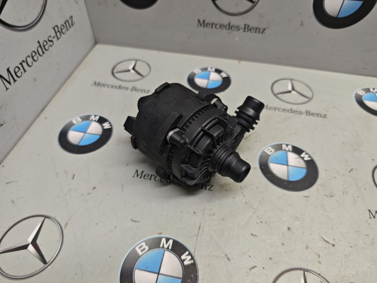 насос антифриза дополнительный BMW X5 G05 [рестайлинг] 2023, 3.0 л., бензин, c4p, полный привод, 9455038