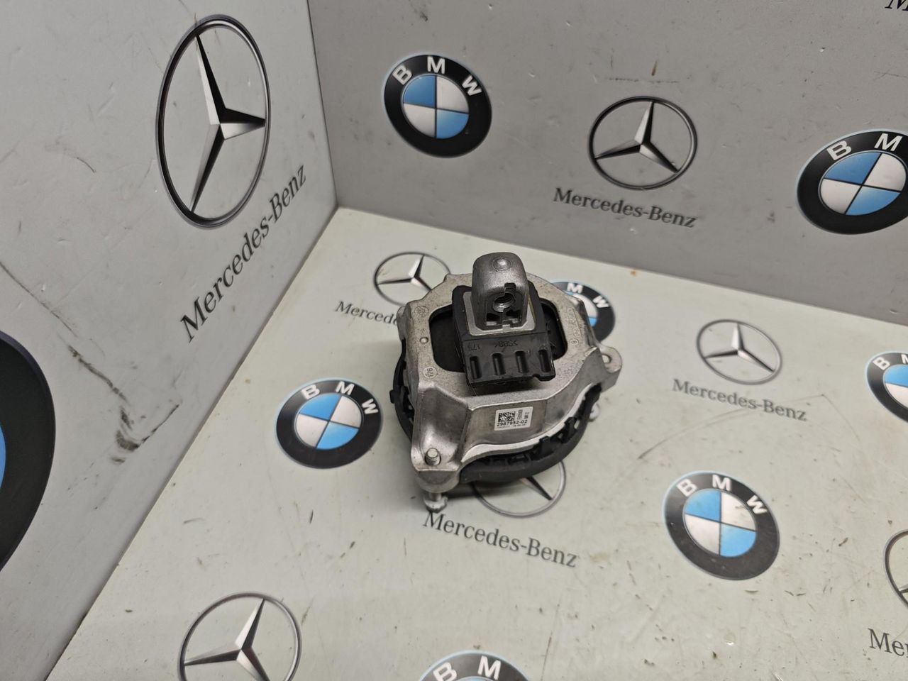 подушка крепления двигателя BMW X5 G05 [рестайлинг] 2023, 3.0 л., бензин, c4p, полный привод, 2987952
