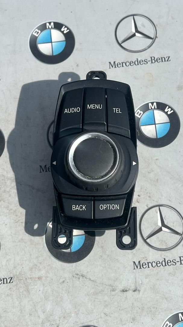 кнопка (выключатель) BMW 2 серия Active Tourer F45 2015, 2.0 л., B48 A20 A, бензин, 9318781 - фото №1