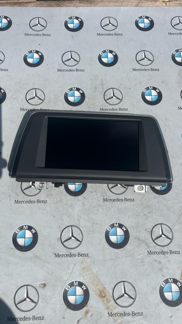 монитор мультимедиа BMW 2 серия Active Tourer F45 2015, 2.0 л., B48 A20 A, бензин, 9317941 - фото №1