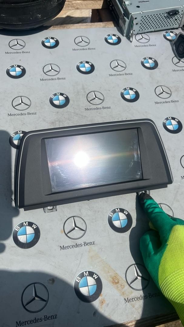 монитор мультимедиа BMW 2 серия Active Tourer F45 2015, 2.0 л., бензин, 9317941 - фото №1
