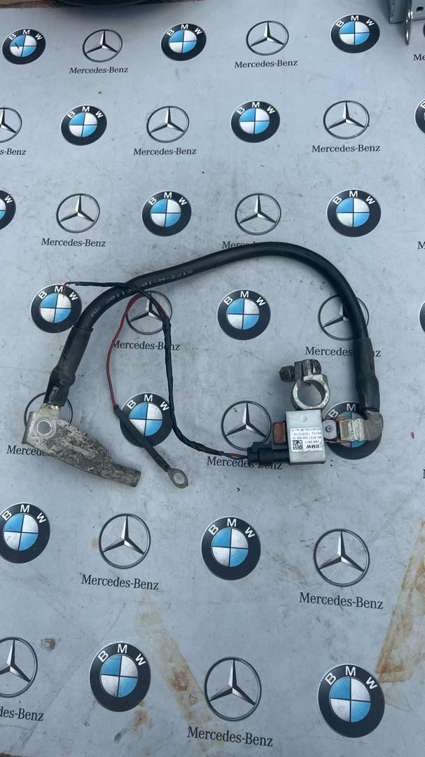 клемма аккумулятора минус BMW 2 серия Active Tourer F45 2015, 2.0 л., бензин, 9381606 - фото №1