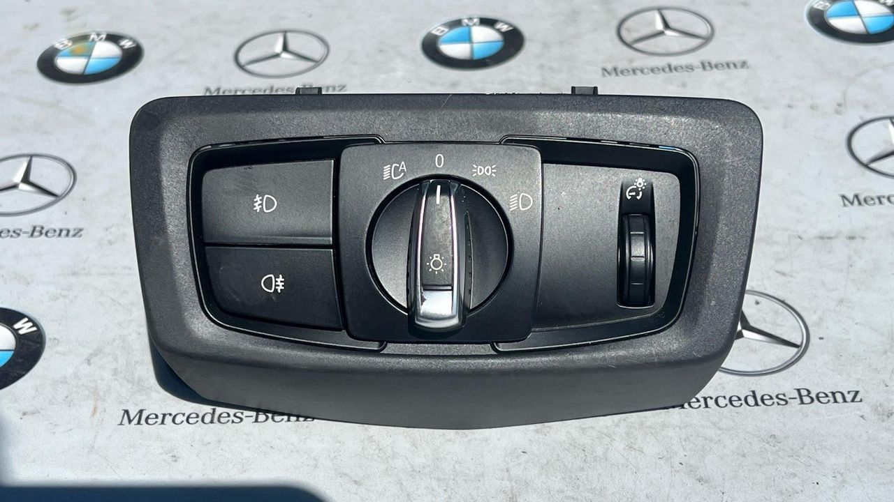переключатель света BMW 2 серия Active Tourer F45 2015, 1.5 л., B38 A15 A, бензин, 9311727