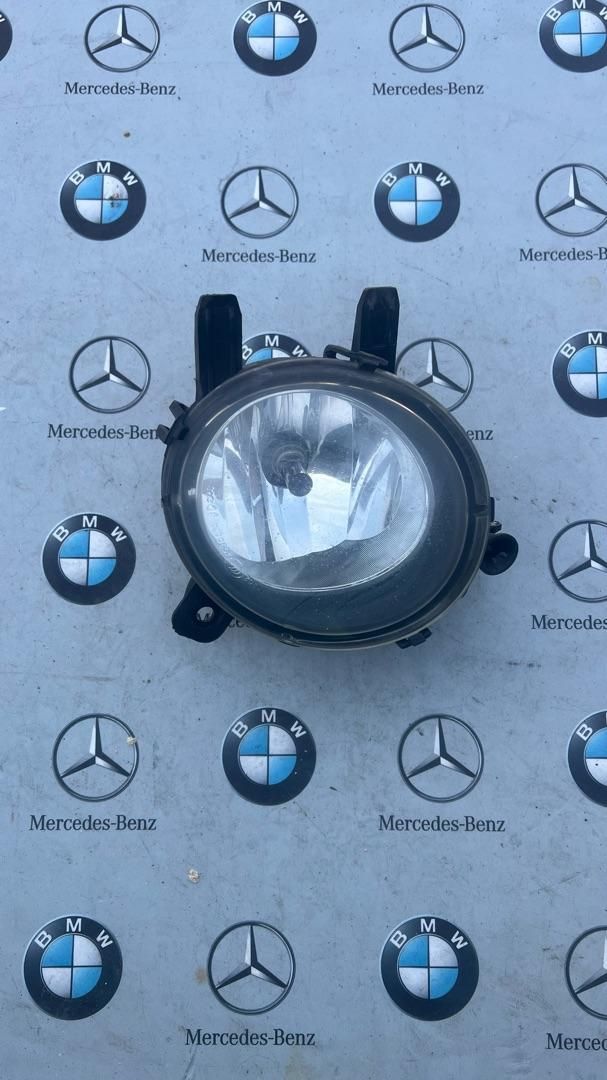 фара противотуманная левая BMW 2 серия Active Tourer F45 2014, 1.5 л., B38 A15 A, бензин, 7342115 - фото №1