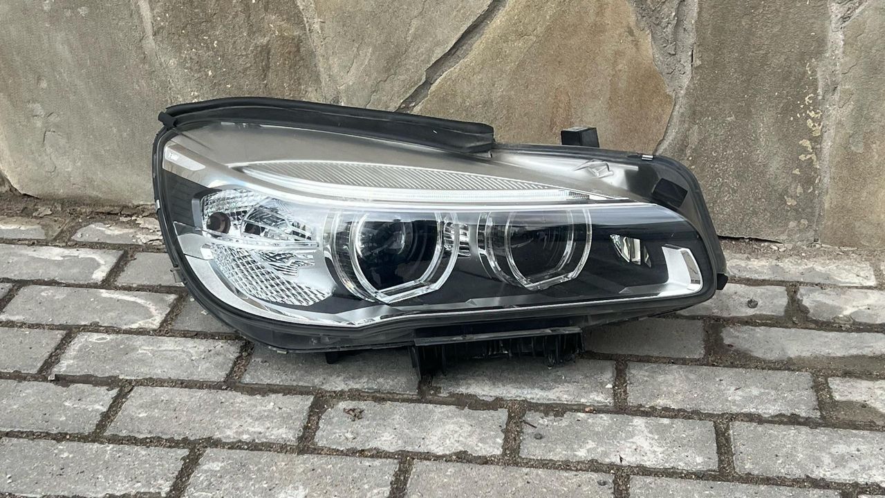 фара правая BMW 2 серия Active Tourer F45 2014, 1.5 л., B38 A15 A, бензин, 7422582 - фото №1