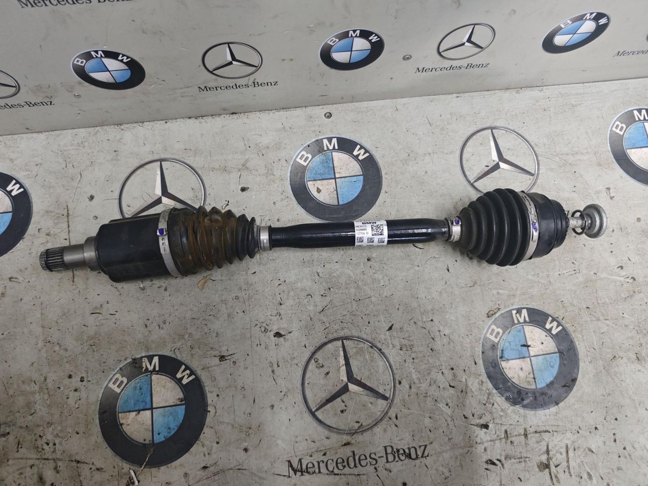 полуось передняя левая (приводной вал, ШРУС) BMW XM G09 2023, 4.4 л., бензин, c5y, полный привод, 5A2E805
