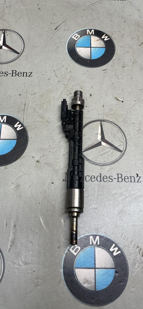 форсунка BMW 5 серия F07/F10/F11 F10 2012, 2.0 л., N20 B20 B, бензин, 7639994