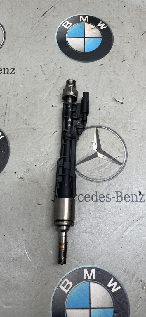 форсунка BMW 5 серия F07/F10/F11 F10 2012, 2.0 л., N20 B20 B, бензин, 7639994