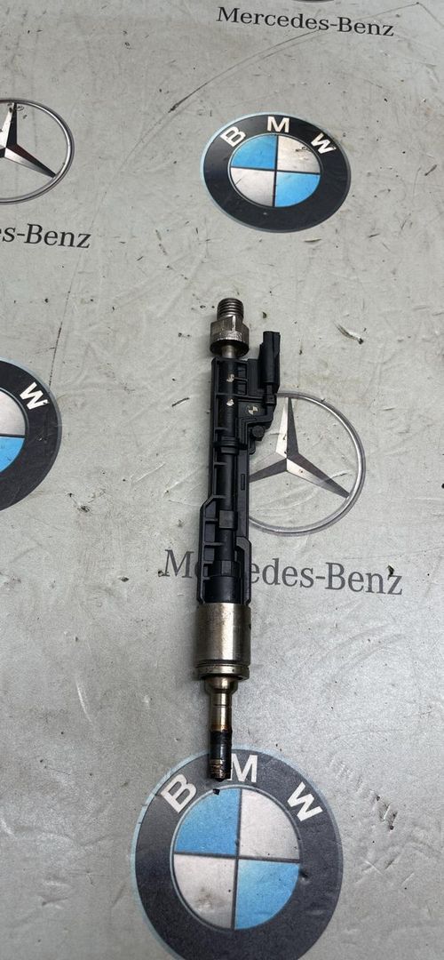 форсунка BMW 5 серия F07/F10/F11 F10 2012, 2.0 л., N20 B20 B, бензин, 7639994