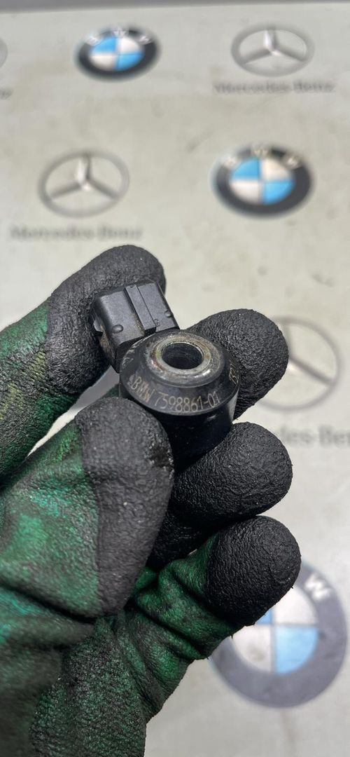 датчик детонации BMW 5 серия F07/F10/F11 F10 2012, 2.0 л., N20 B20 B, бензин, 7598861