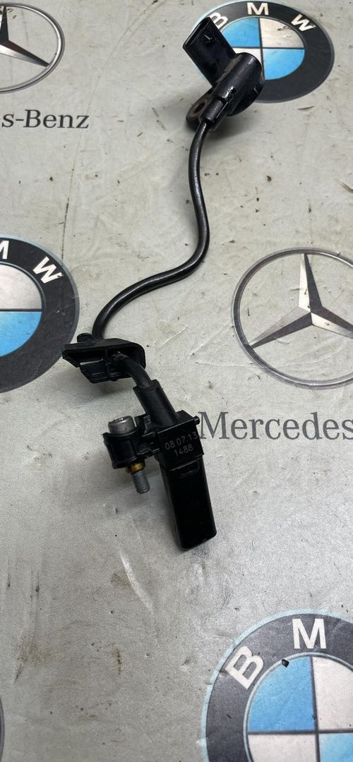 датчик коленвала BMW 5 серия F07/F10/F11 F10 2012, 2.0 л., N20 B20 B, бензин, 7595860