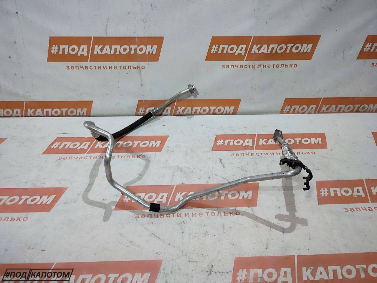 трубка кондиционера Volkswagen Tiguan 1 поколение 2010, 2.0 л., CAWA, бензин, АКПП, 7b / r7l, внедорожник 5 дв., полный привод, 5N0820743F - фото №1