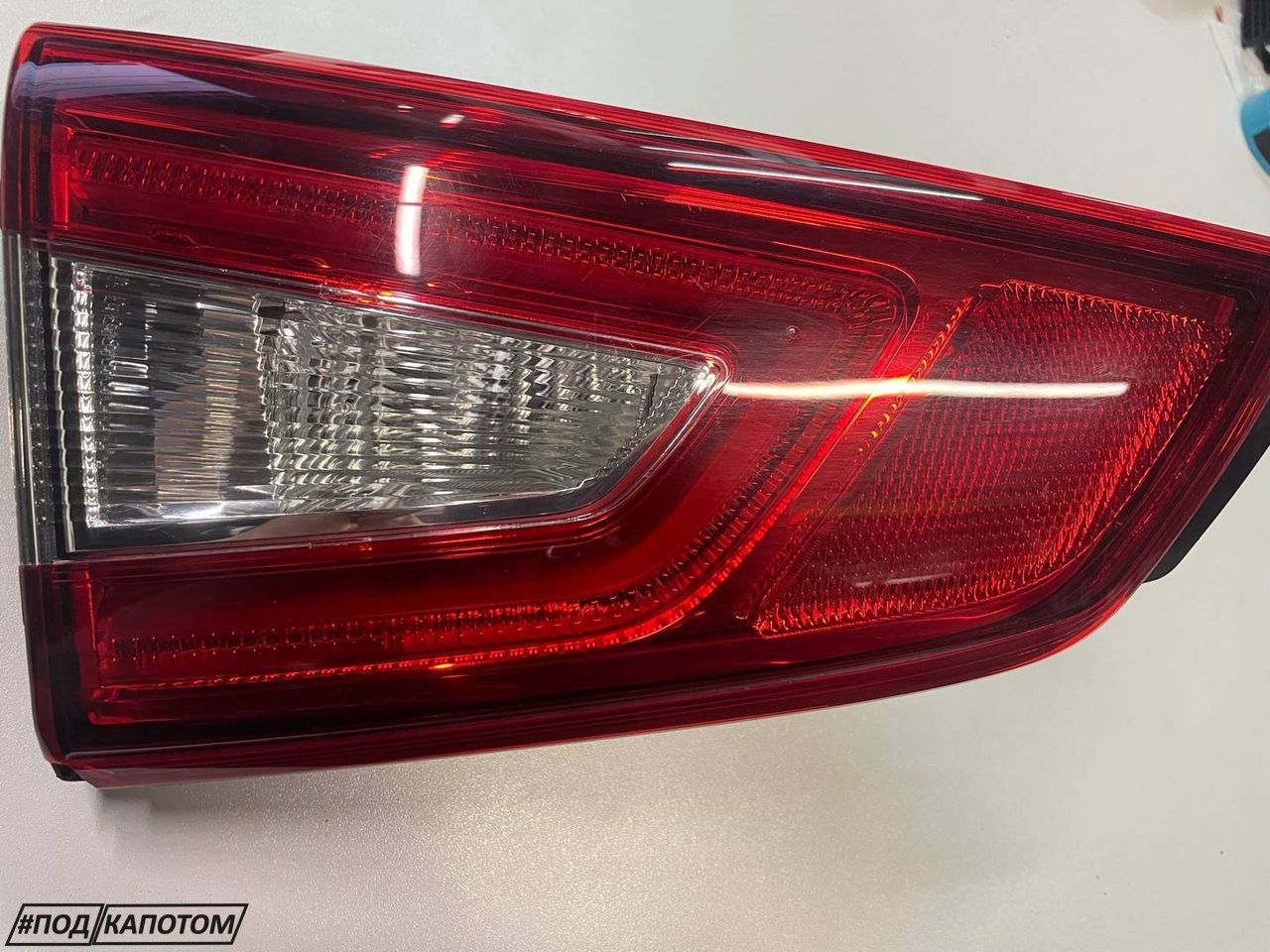 фонарь крышки багажника левый Nissan Qashqai 2 поколение 2015, 2.0 л., MR20DD, бензин, АКПП, внедорожник 5 дв., передний привод - фото №1
