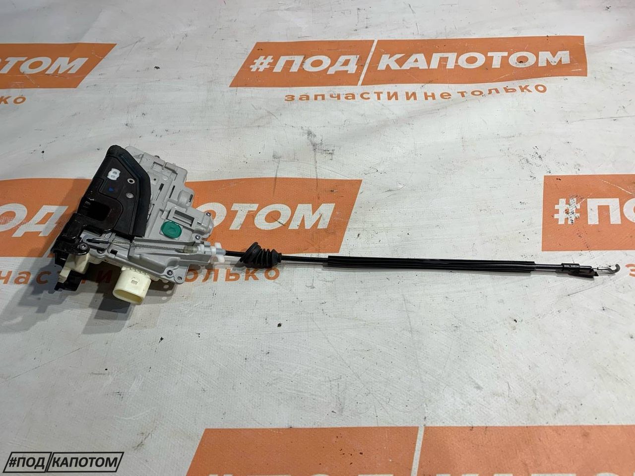 замок двери передней левой Volkswagen Passat B7 2014, 1.8 л., CDAA, бензин, АКПП, 8e / a7w, седан, передний привод, 3C2837015, 3C2837015B - фото №1
