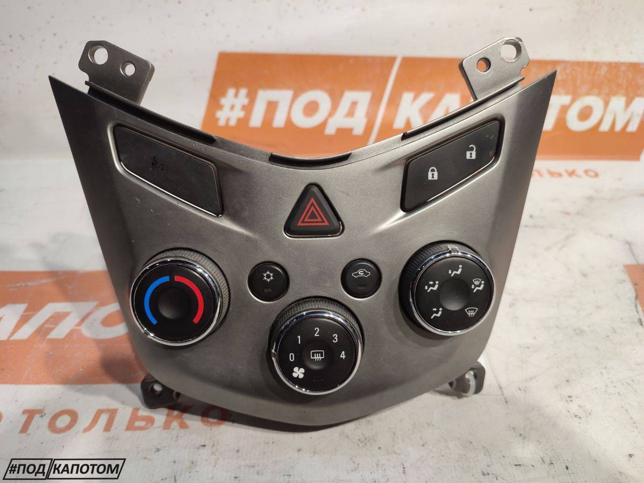 БЛОК КЛИМАТА Chevrolet Aveo T300 2014, 1.6 л., F16D4, бензин, МКПП, хетчбэк 5 дв., передний привод, 545329302 - фото №1