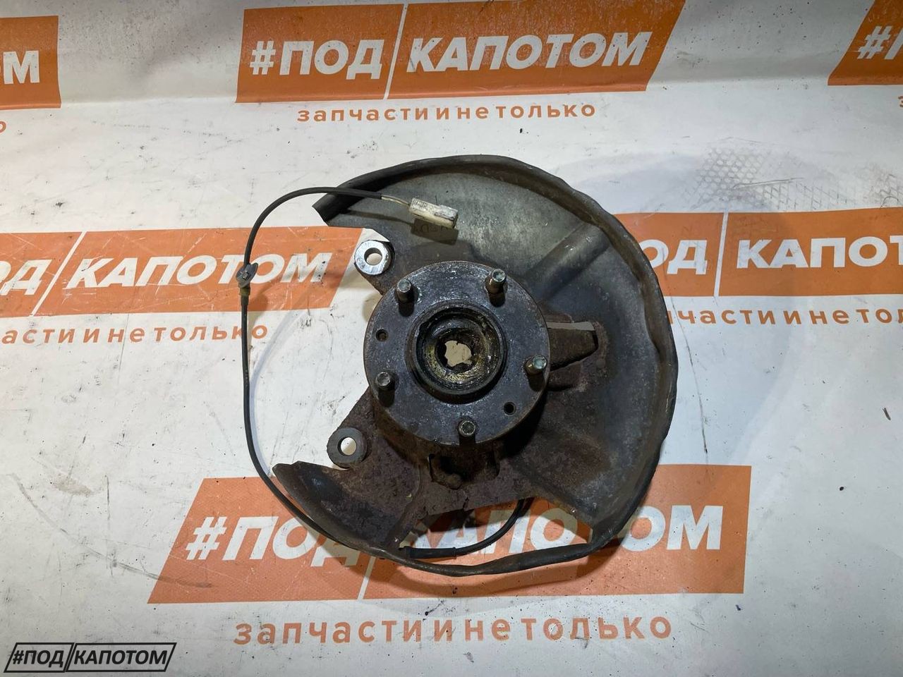 кулак поворотный левый Mazda CX-7 1 поколение 2009, 2.3 л., L3-VDT, бензин, АКПП, 32v, внедорожник 5 дв., полный привод, L20633060A, L20633030B - фото №1