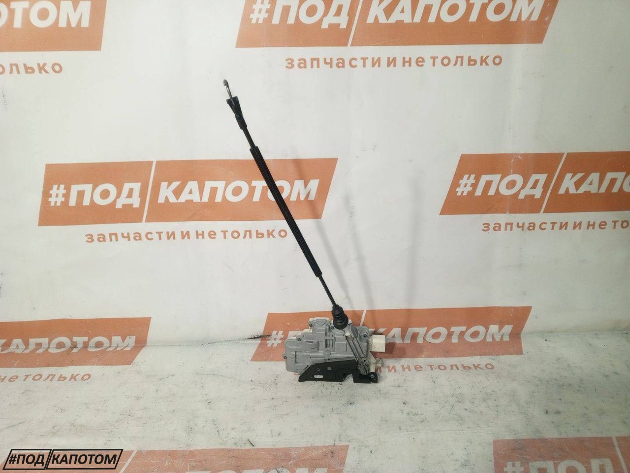 замок двери передней левой Volkswagen Passat B7 2013, 1.4 л., CAXA, бензин, АКПП, z2 / h5x, универсал, передний привод, CZ3C2837015A - фото №1