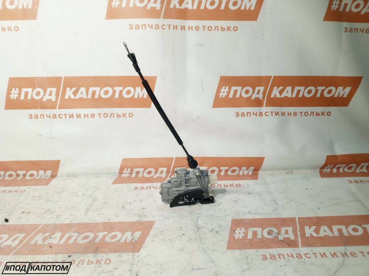 замок двери передней левой Volkswagen Passat B7 2012, 1.4 л., CAXA, бензин, АКПП, 7s / c8y, универсал, передний привод, CZ3C2837015A, 3C2837015A - фото №1