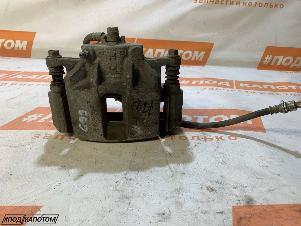 СУППОРТ перед. прав. Honda Accord 8 поколение 2009, 2.4 л., K24A, бензин, АКПП, nh731p crystal black p, универсал, передний привод, 45018SEAJ02 - фото №1