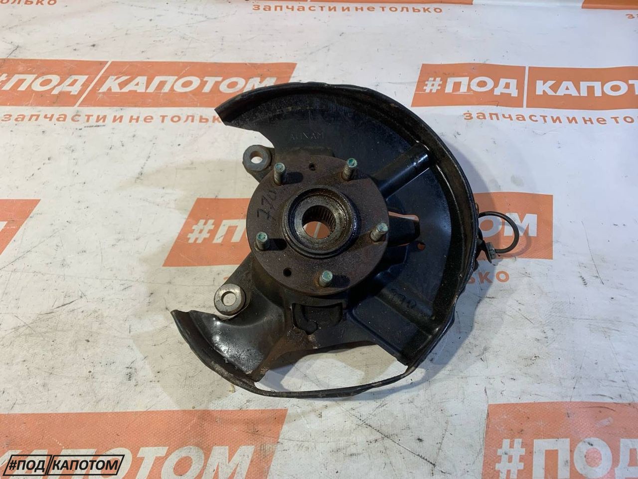 кулак поворотный левый Mazda CX-7 1 поколение 2009, 2.3 л., L3-VDT, бензин, АКПП, 32v, внедорожник 5 дв., полный привод, L20633060A, L20633030B - фото №1