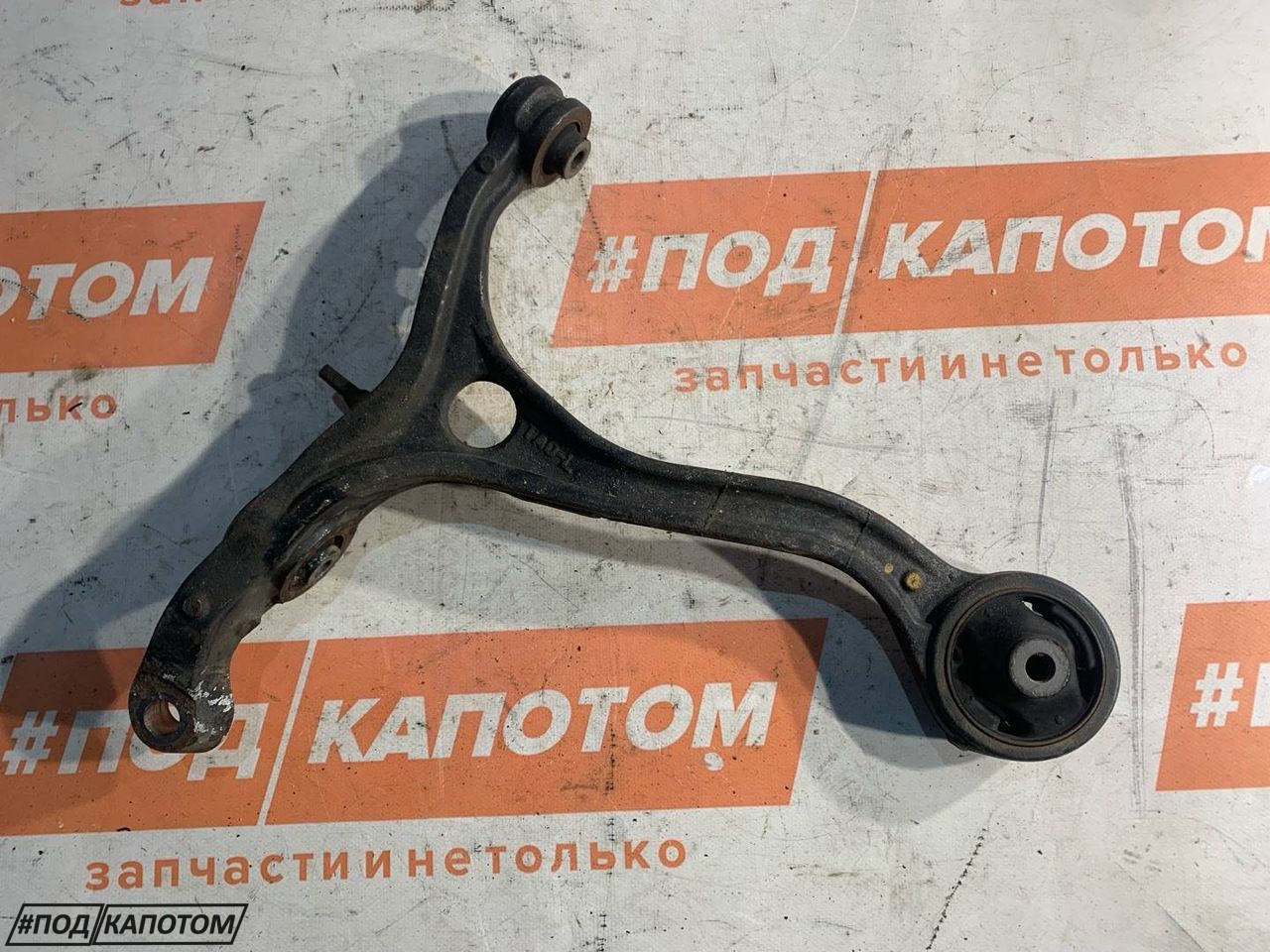 рычаг передний левый Honda Accord 8 поколение 2009, 2.4 л., K24A, бензин, АКПП, r530p, универсал, передний привод - фото №1