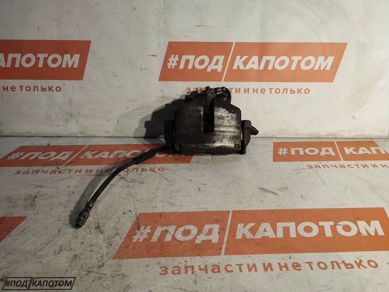 СУППОРТ перед. лев. Volkswagen Passat B7 2012, 1.4 л., CAXA, бензин, АКПП, 7s / c8y, универсал, передний привод, 1K0615123E - фото №1