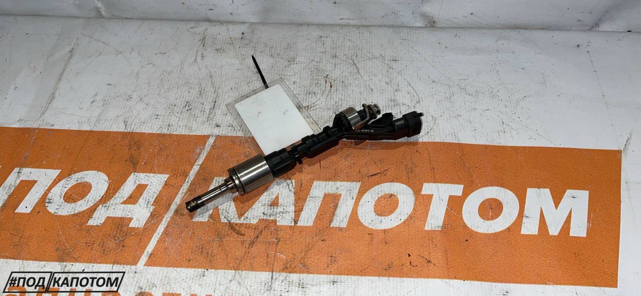 форсунка Ford Kuga 2 поколение 2013, 1.6 л., JTMA, бензин, АКПП, frozen white, внедорожник 5 дв., полный привод, CJ5G9F593-AB, CJ5G9F593AB - фото №1