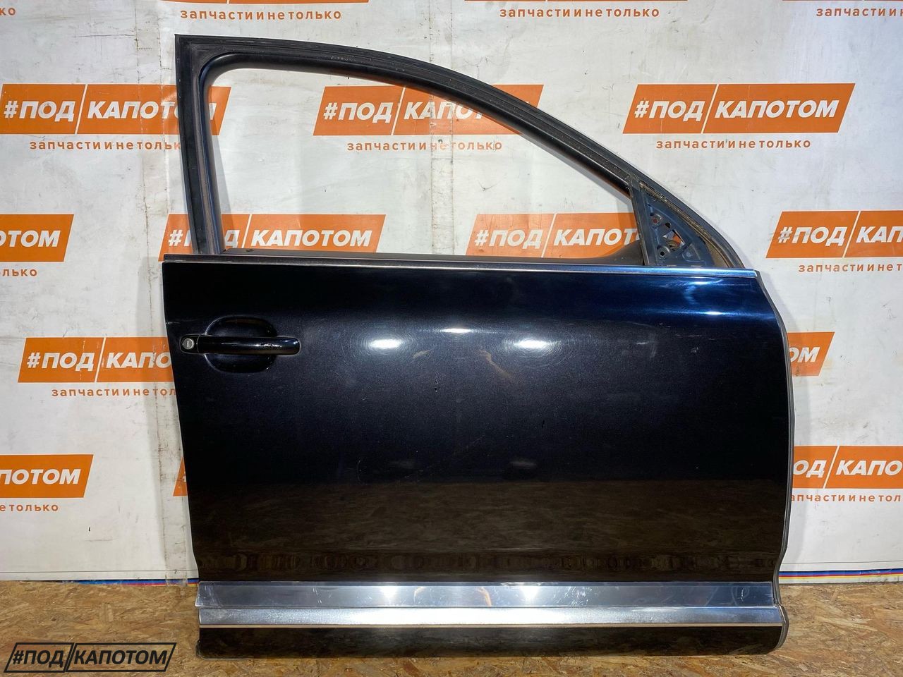 дверь передняя правая Volkswagen Touareg 1 поколение 2005, 4.2 л., AXQ, бензин, АКПП, z4 / c9z, внедорожник 5 дв., полный привод - фото №1