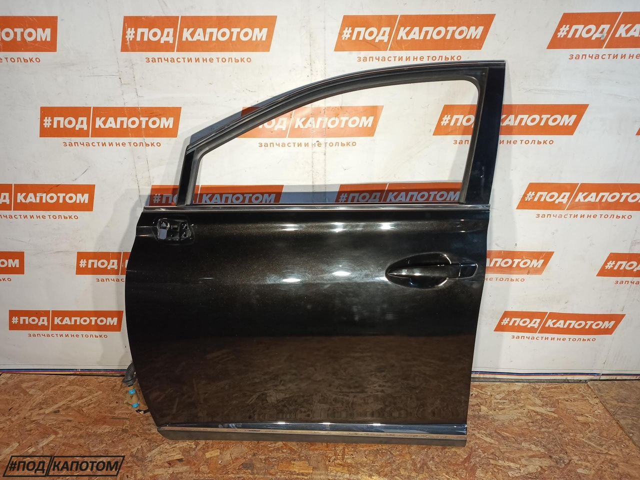 дверь передняя левая Lexus RX 3 поколение 2010, 2.7 л., 1AR-FE, бензин, АКПП, внедорожник 5 дв. - фото №1