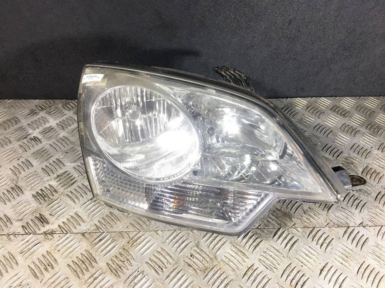 фара правая Opel Antara 1 поколение 2008, 2.0 л., Z 20 DMH, дизель, 5МКПП, diamantsilber / opt, внедорожник 5 дв., полный привод, правый руль - фото №1