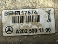 интеркулер Mercedes-Benz CLK-Класс W208/A208 [рестайлинг] 2001, 2.3 л., Kompr, M 111.982, бензин, АКПП, quarzblau / 935, купе, задний привод, правый руль, A2025001100 - фото №11
