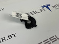 Кронштейн парктроника S8 (крепление к бамперу) Tesla Model 3 1 поколение 2022, 1088443-00 - фото №3