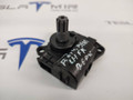 моторчик заслонки печки Tesla Model 3 1 поколение 2021, 1500640-00 - фото №2