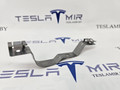 кронштейн крепления подкрылка переднего левого Tesla Model 3 1 поколение 2020, 1104540-00 - фото №4