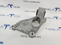 кронштейн двигателя Tesla Model 3 1 поколение 2023, 1093278-50, 1095337-00 - фото №2