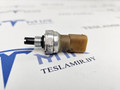Датчик давления и температуры системы кондиционирования Tesla Model S 1 поколение [рестайлинг] 2017, 1008515-00 - фото №2