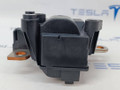 контактор высоковольтной батареи Tesla Model 3 1 поколение 2019, 1089334-02, 1089334-01, 1500620-01, 1496221-01 - фото №2