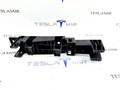 Кронштейн крепления обшивки багажника левый Tesla Model Y 1 поколение 2021, 1552218-00 - фото №2