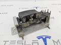 Крышка-фиксатор низковольтного разъёма высоковольтной батареи Tesla Model S 1 поколение [рестайлинг] 2018, 1003311-00 - фото №3