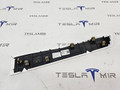 Накладка бардачка нижняя Tesla Model X 1 поколение 2018, 1002302-00, 1002301-17 - фото №2