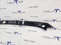 накладка двери (крышки) багажника Tesla Model X 1 поколение 2018, 1047885-00, 1062356-00 - фото №3