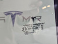 стекло двери задней правой Tesla Model X 1 поколение 2018, 1052716-00 - фото №2