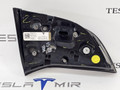 фонарь крышки багажника правый Tesla Model 3 1 поколение 2023, 1077402-00, 1077404-00, 1502089-00, 1077402-96 - фото №3