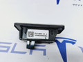 подсветка номера Tesla Model 3 1 поколение 2023, 1449730-00, 1713282-00 - фото №2