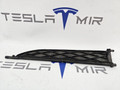 Заслонка корпуса центрального люверса правая верхняя Tesla Model S 1 поколение [рестайлинг] 2017, 1058011-00 - фото №2
