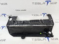 пластик Tesla Model Y 1 поколение 2023, 1833395-00 - фото №2