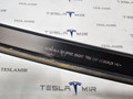 Молдинг кузова боковой наружный верхний левый Tesla Model Y 1 поколение 2024, 1621160-00 - фото №4
