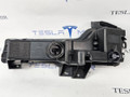 фара противотуманная Tesla Model 3 1 поколение 2021, 1077392-00, 1624798-00 - фото №3