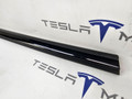 молдинг двери передней правой Tesla Model S 1 поколение [2-й рестайлинг] 2022, 1873552-22 - фото №2
